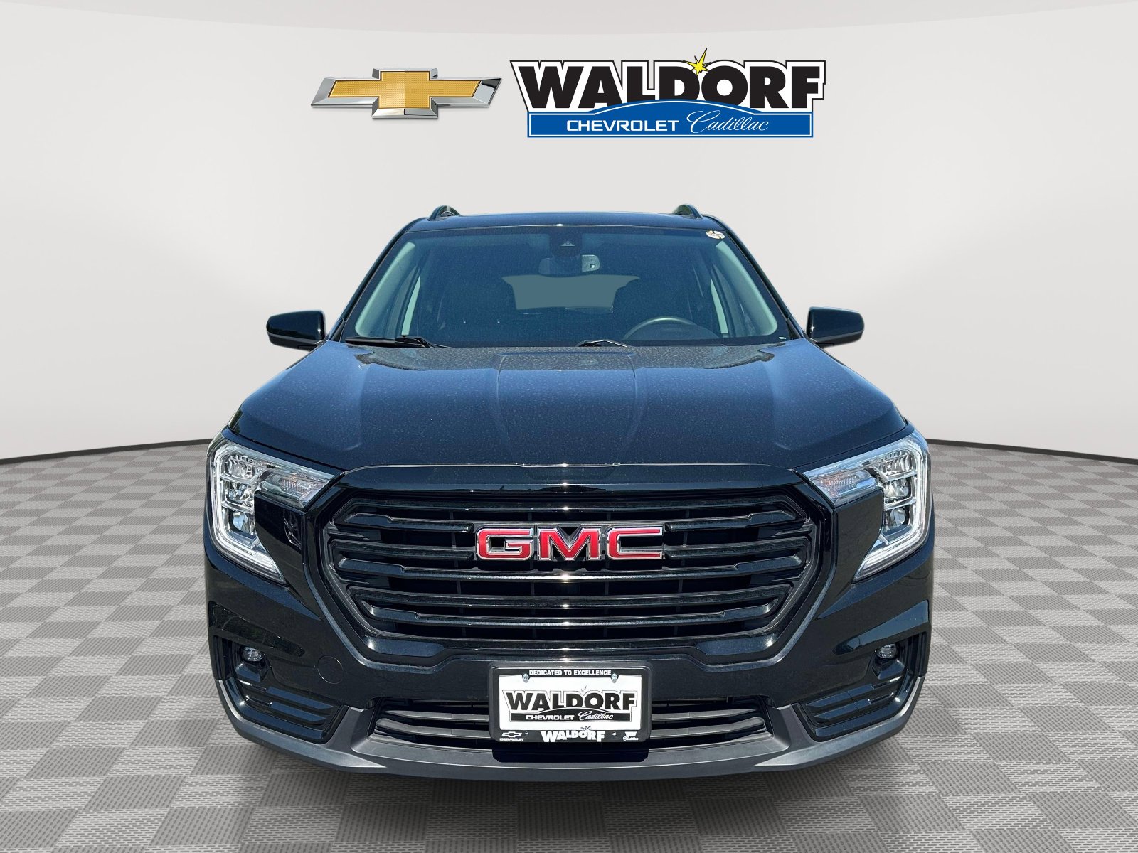 Used 2022 GMC Terrain SLT w/ Elevation Edition AWD/4WD image 2