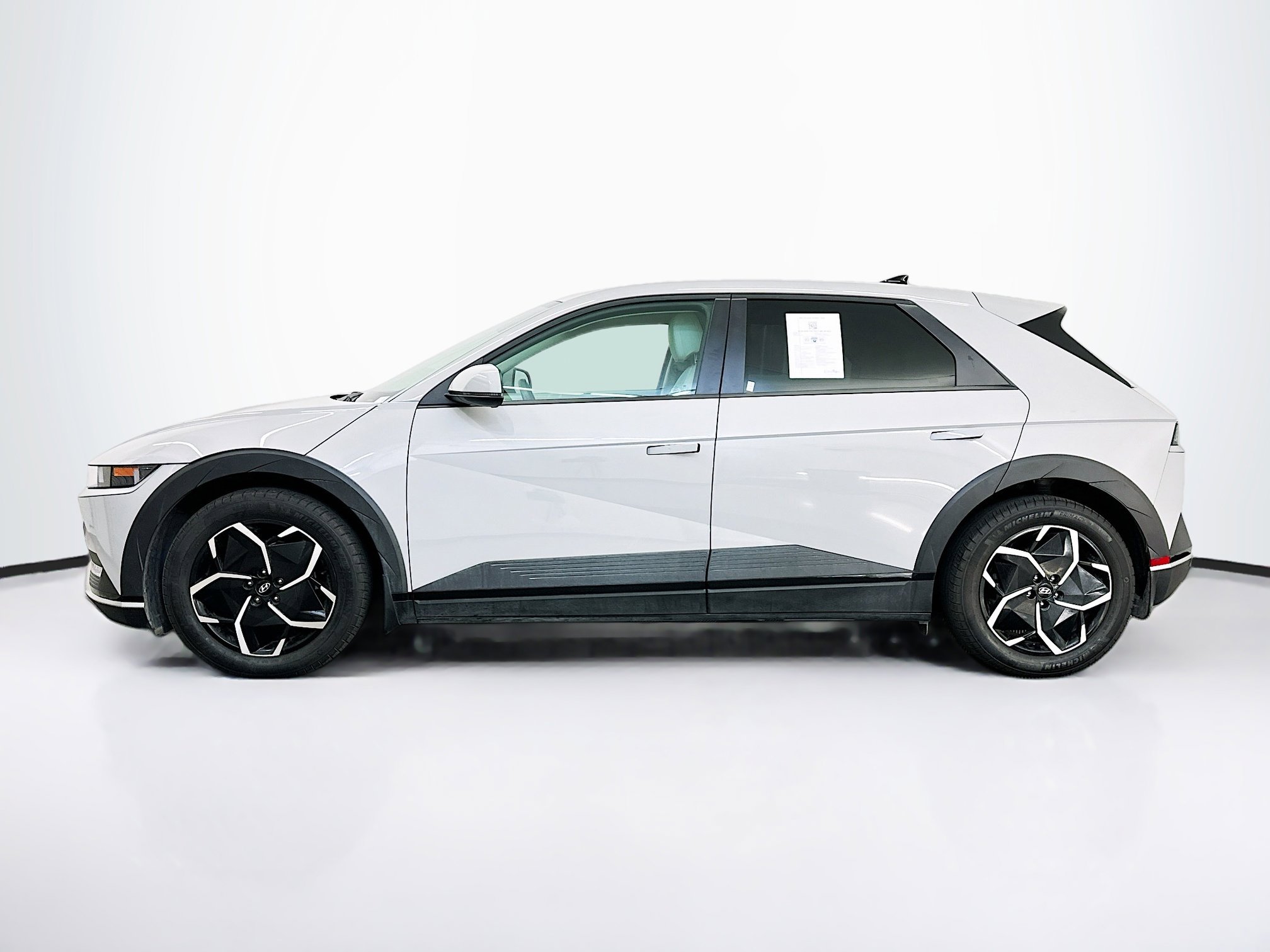 Used 2023 Hyundai Ioniq 5 SEL image 4