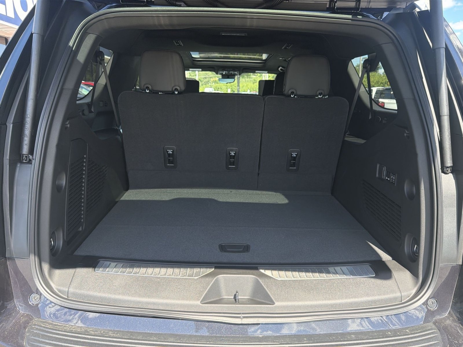 New 2026 Chevrolet Suburban High Country AWD/4WD image 27