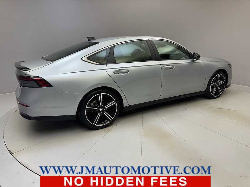Used 2024 Honda Accord Sport image 5