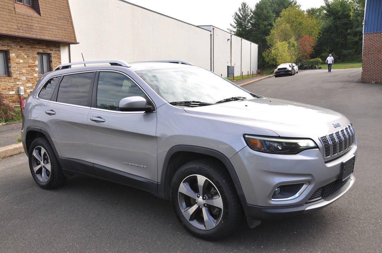 Used 2019 Jeep Cherokee Limited AWD/4WD image 4