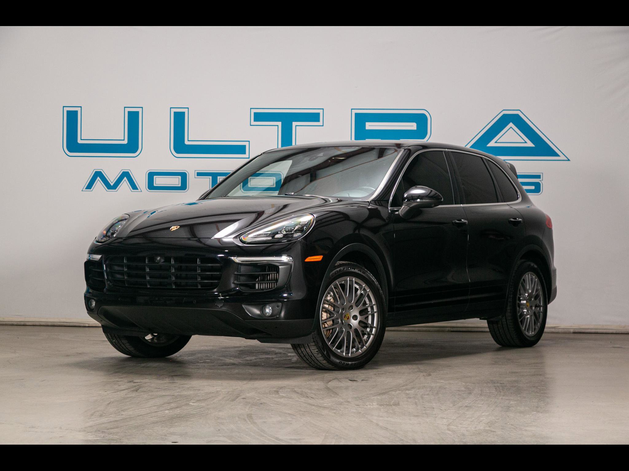 Used 2018 Porsche Cayenne S image 1