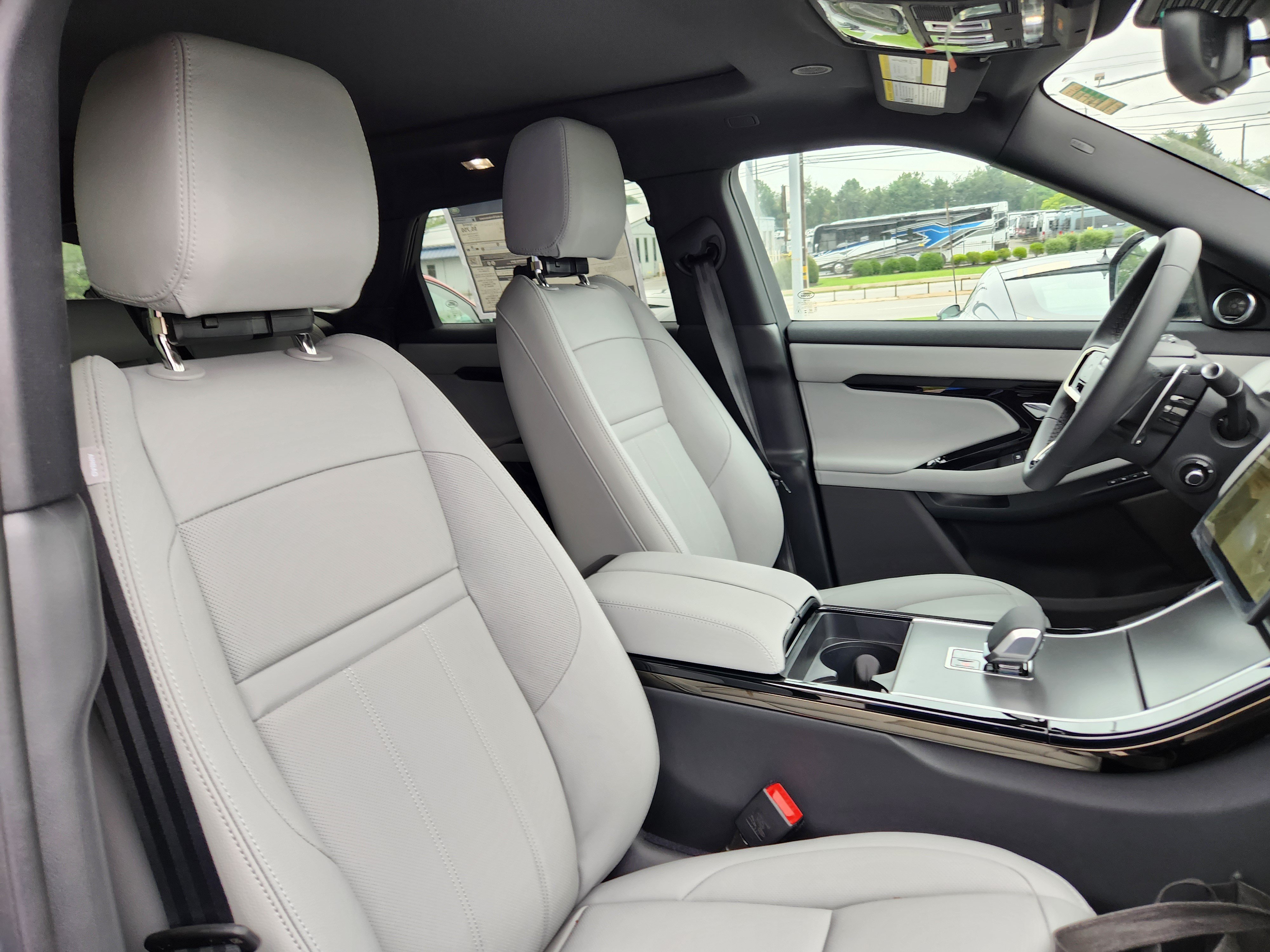 New 2026 Land Rover Range Rover Evoque S AWD/4WD image 12