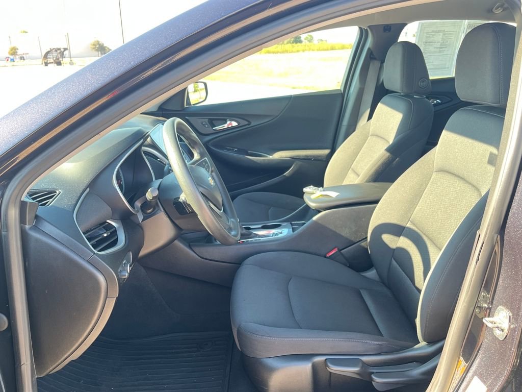 Used 2023 Chevrolet Malibu LS w/ LPO, Floor Liner Package image 10
