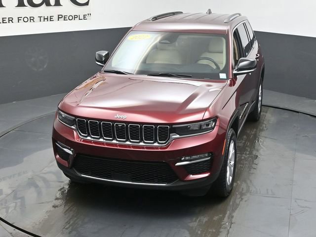 Used 2022 Jeep Grand Cherokee Limited w/ Luxury Tech Group II image 47