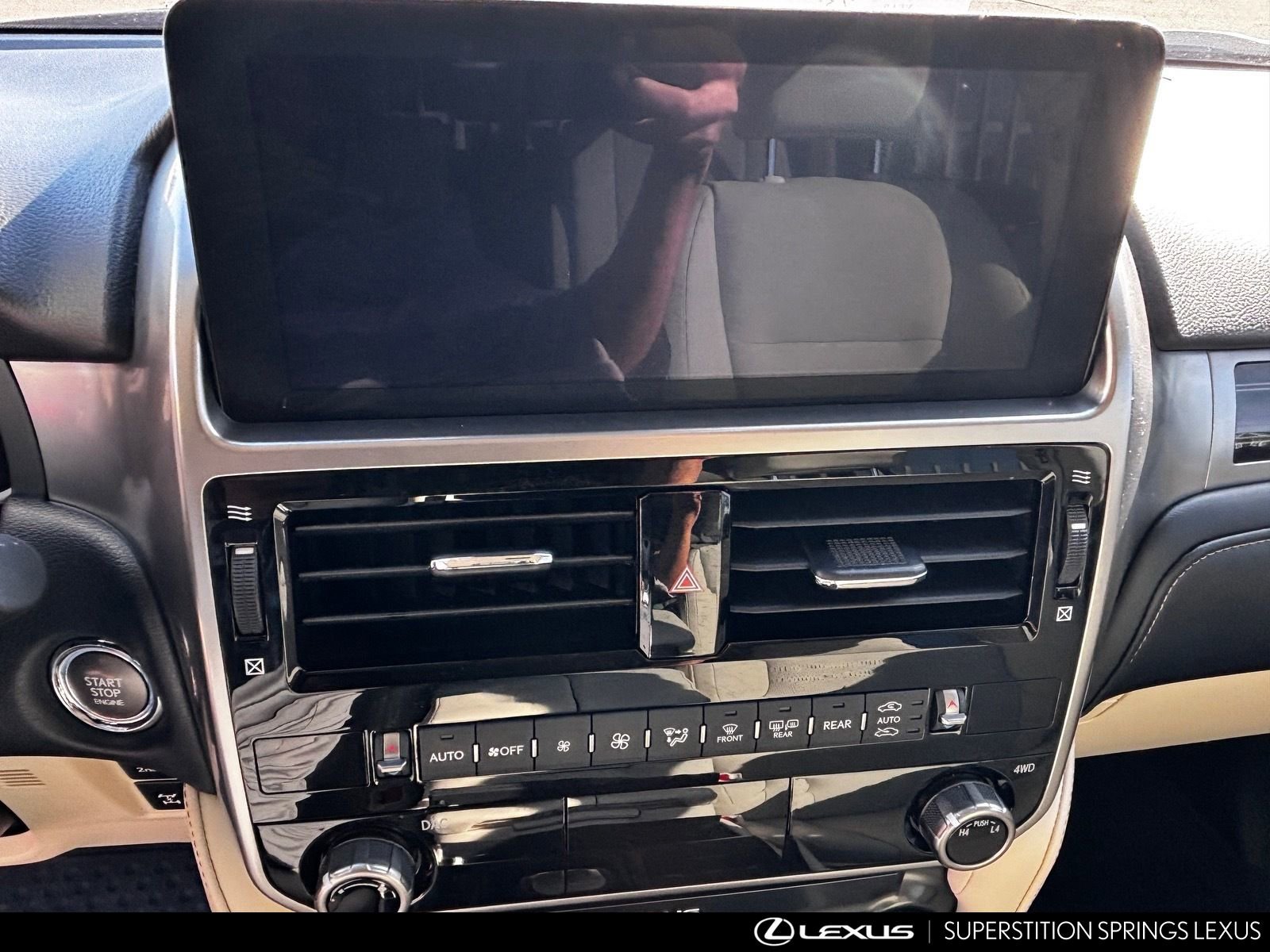 Used 2023 Lexus GX 460 Premium w/ Accessory Package image 9