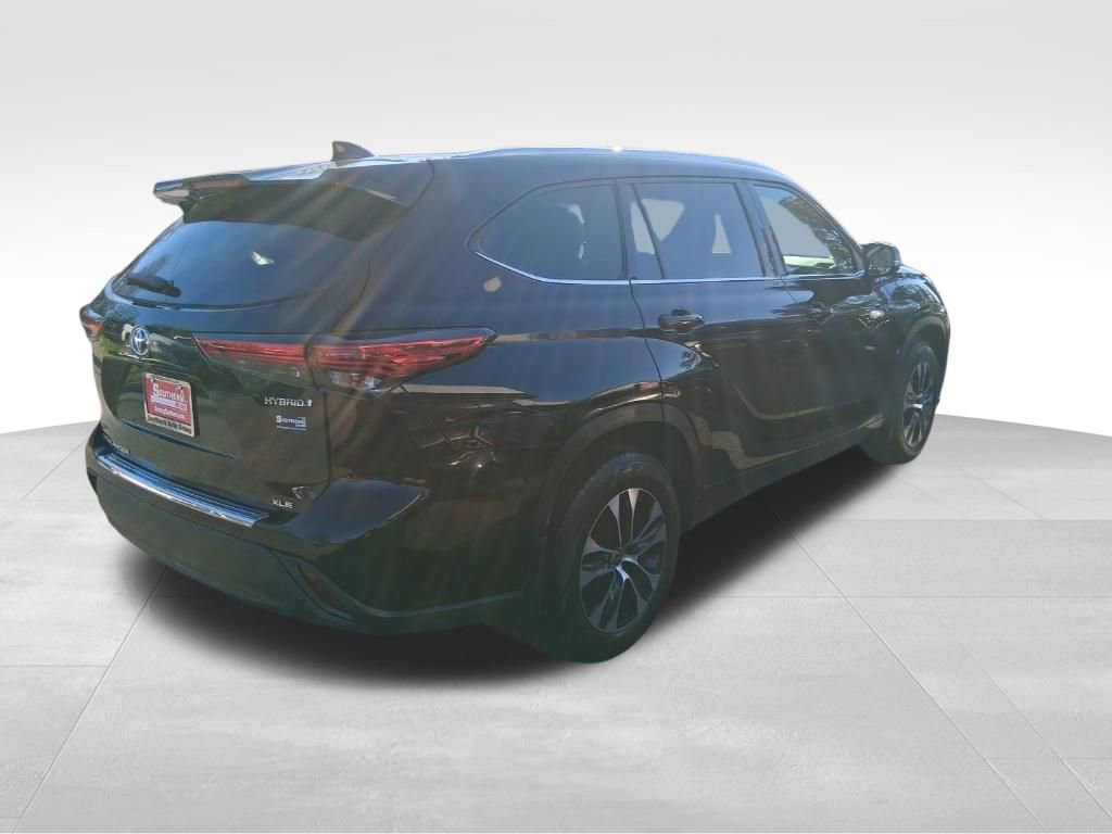 Used 2021 Toyota Highlander XLE image 5