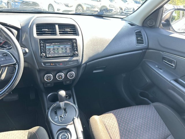 Used 2016 Mitsubishi Outlander Sport SE AWD/4WD image 16