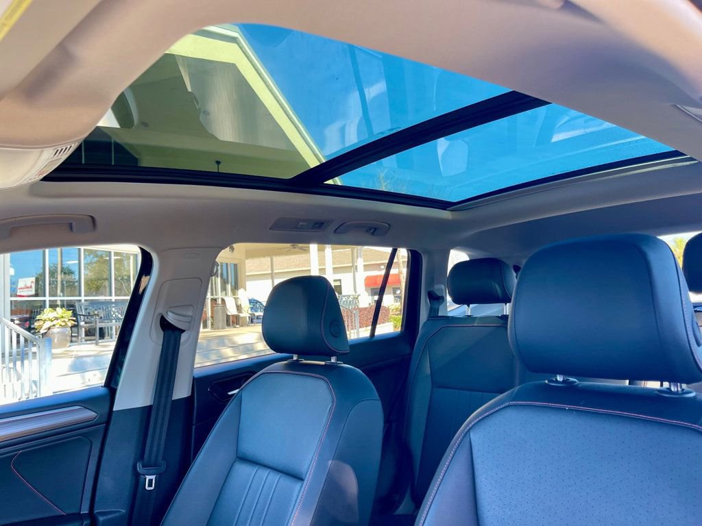 Used 2024 Volkswagen Tiguan Wolfsburg Edition image 18