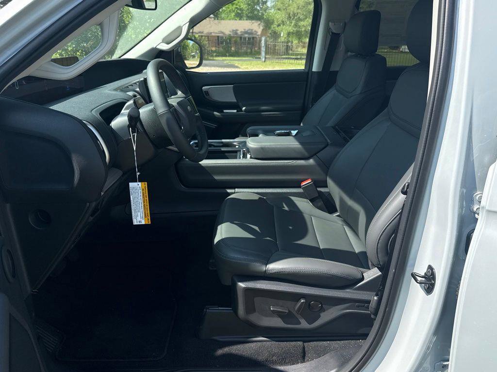 New 2026 Ford Expedition Active RWD image 15