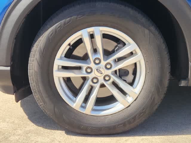 Used 2020 Ford Explorer XLT w/ Equipment Group 202A RWD image 8