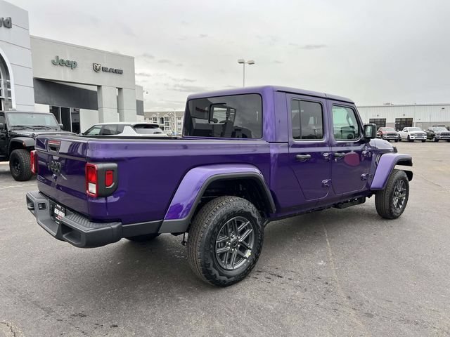 New 2026 Jeep Gladiator Sport AWD/4WD image 8