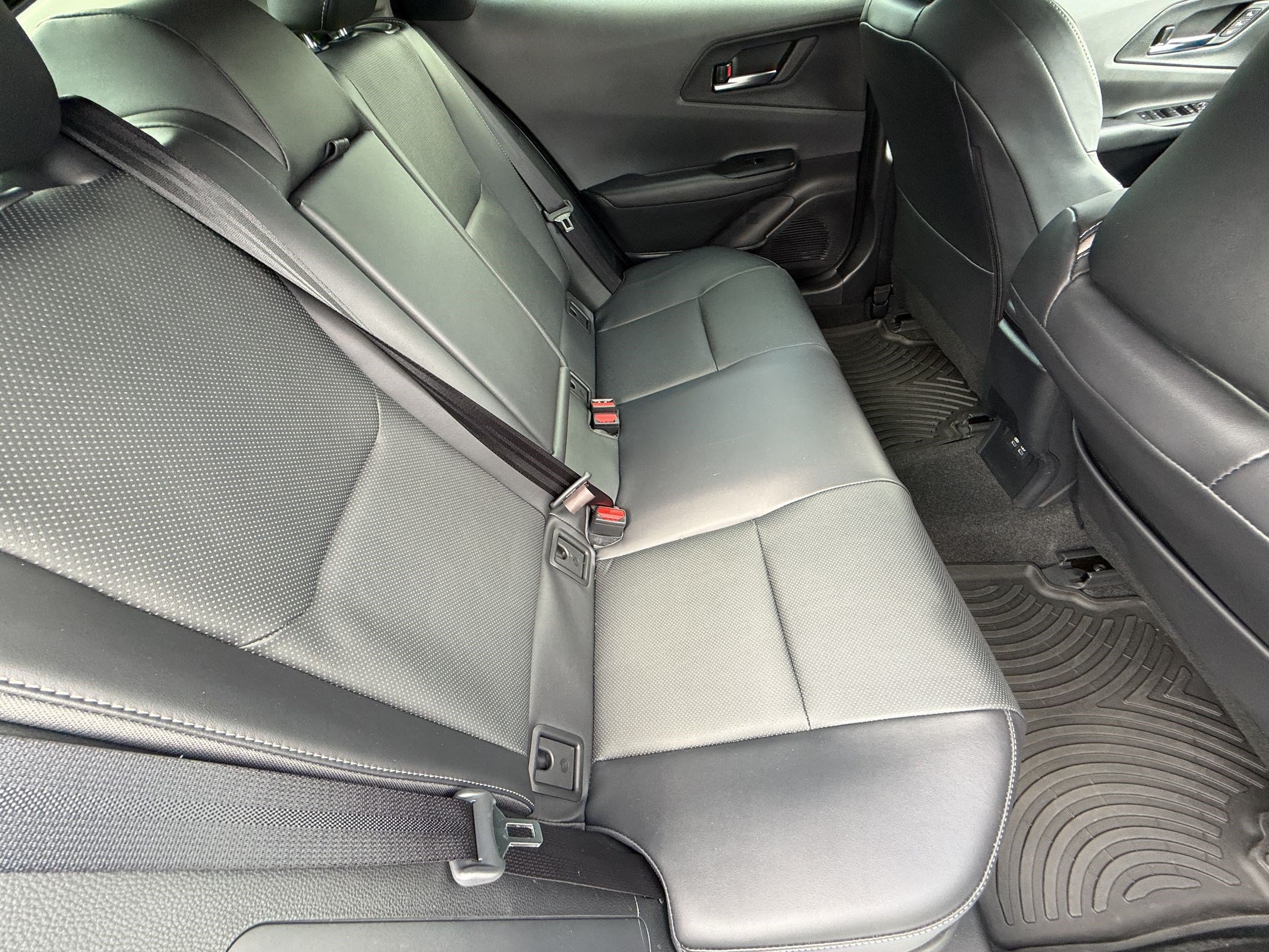 Used 2024 Toyota Prius Limited FWD image 31
