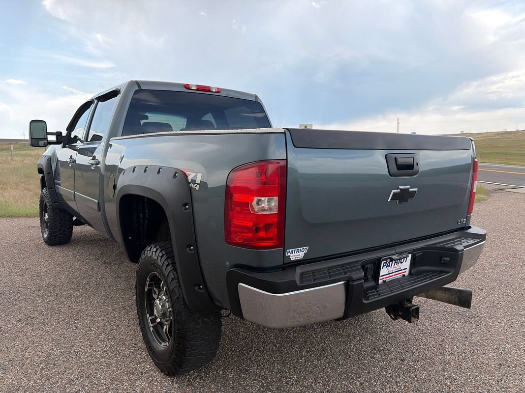 Used 2008 Chevrolet Silverado 2500 LTZ w/ Suspension Package, Off-Road AWD/4WD image 3