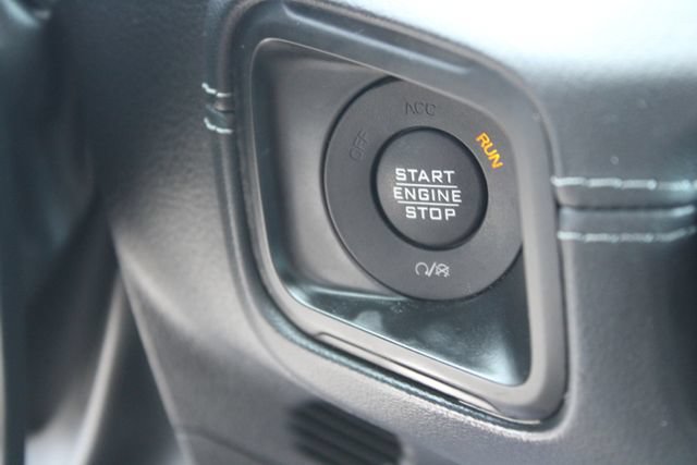 Used 2024 Jeep Wrangler Unlimited Sahara AWD/4WD image 23