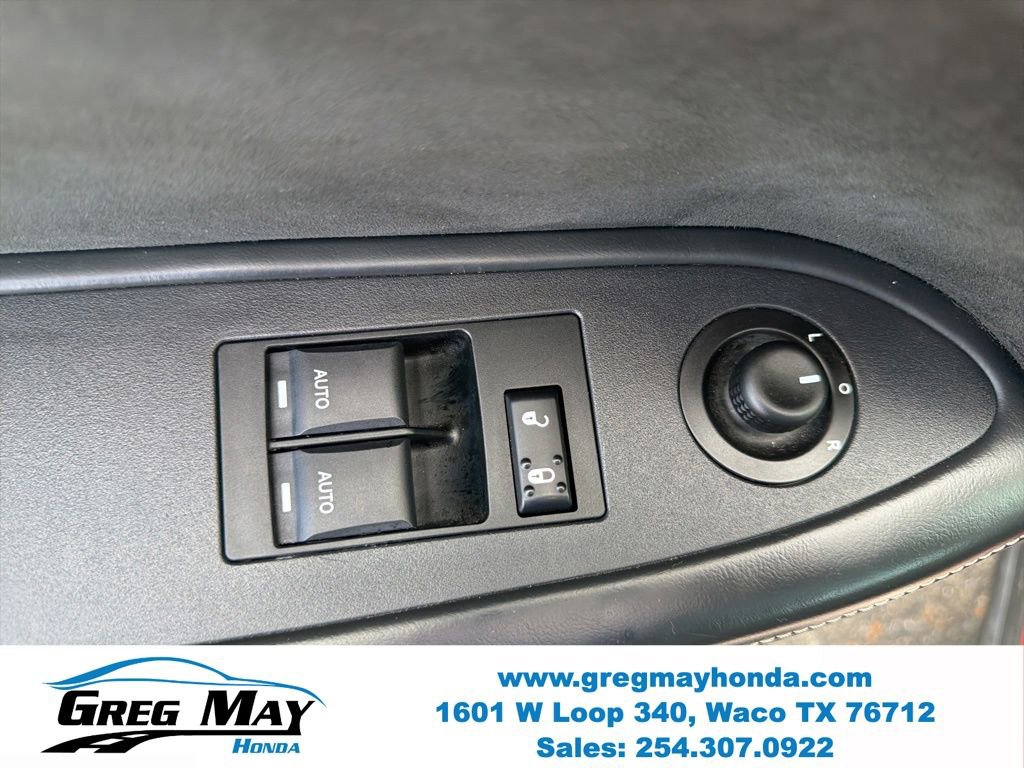 Used 2009 Dodge Challenger SRT8 w/ SRT Option Group II RWD image 23