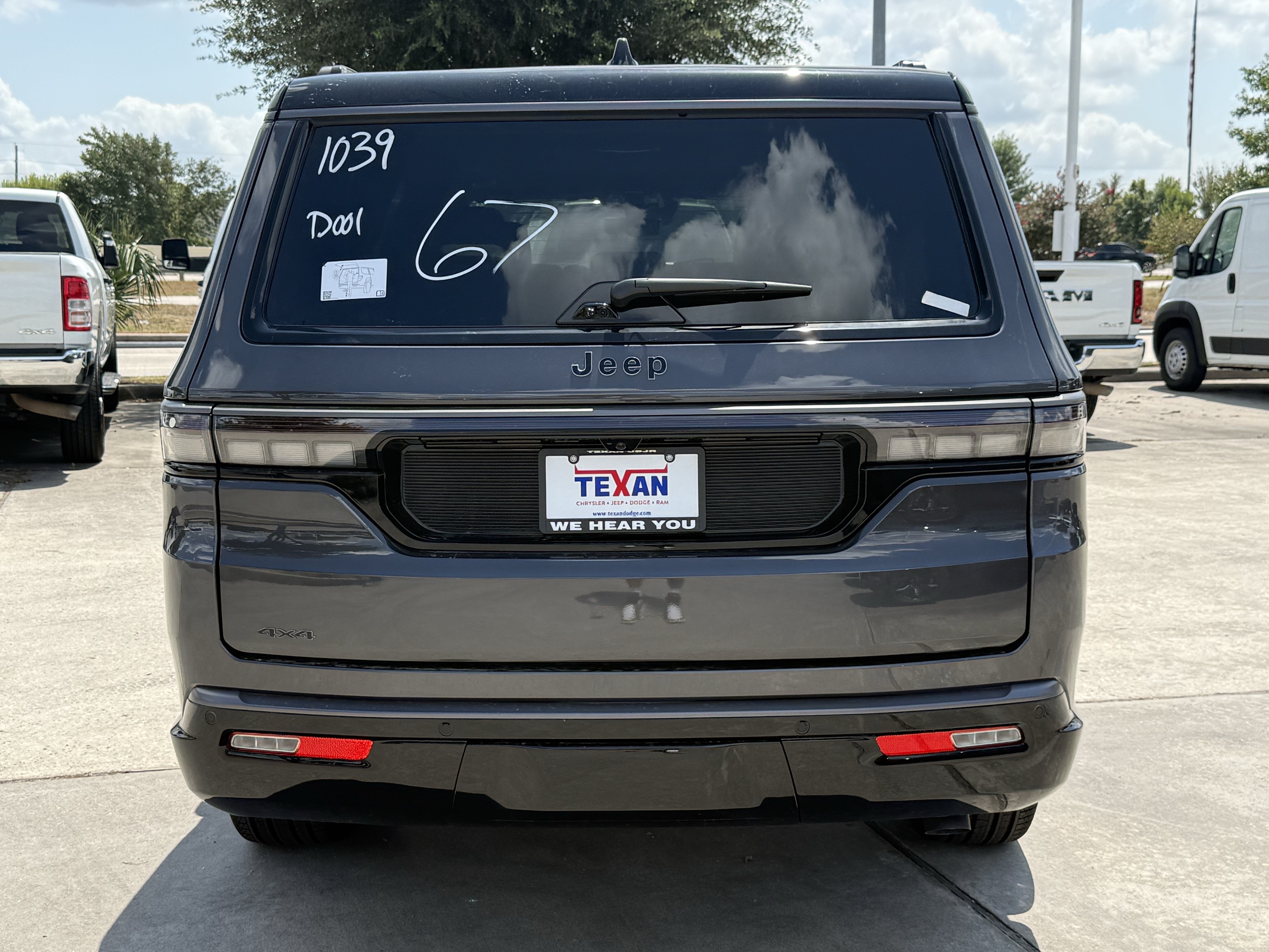 New 2026 Jeep Grand Wagoneer L Summit AWD/4WD image 6