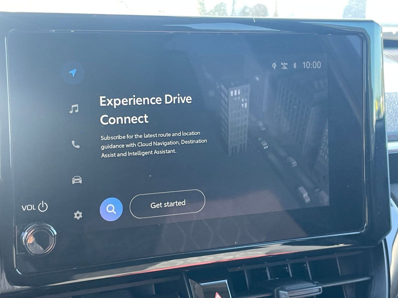 Used 2025 Toyota Corolla Cross LE image 21