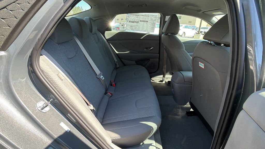 New 2026 Hyundai Elantra SE FWD image 16