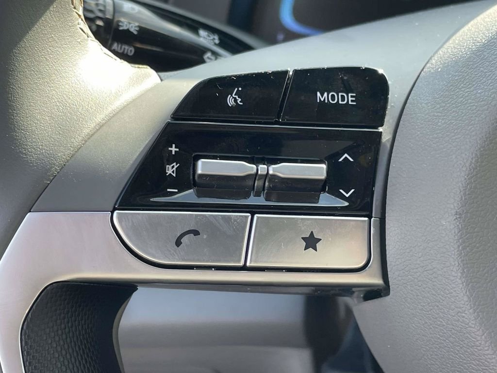 New 2025 Hyundai Elantra Sport FWD image 20