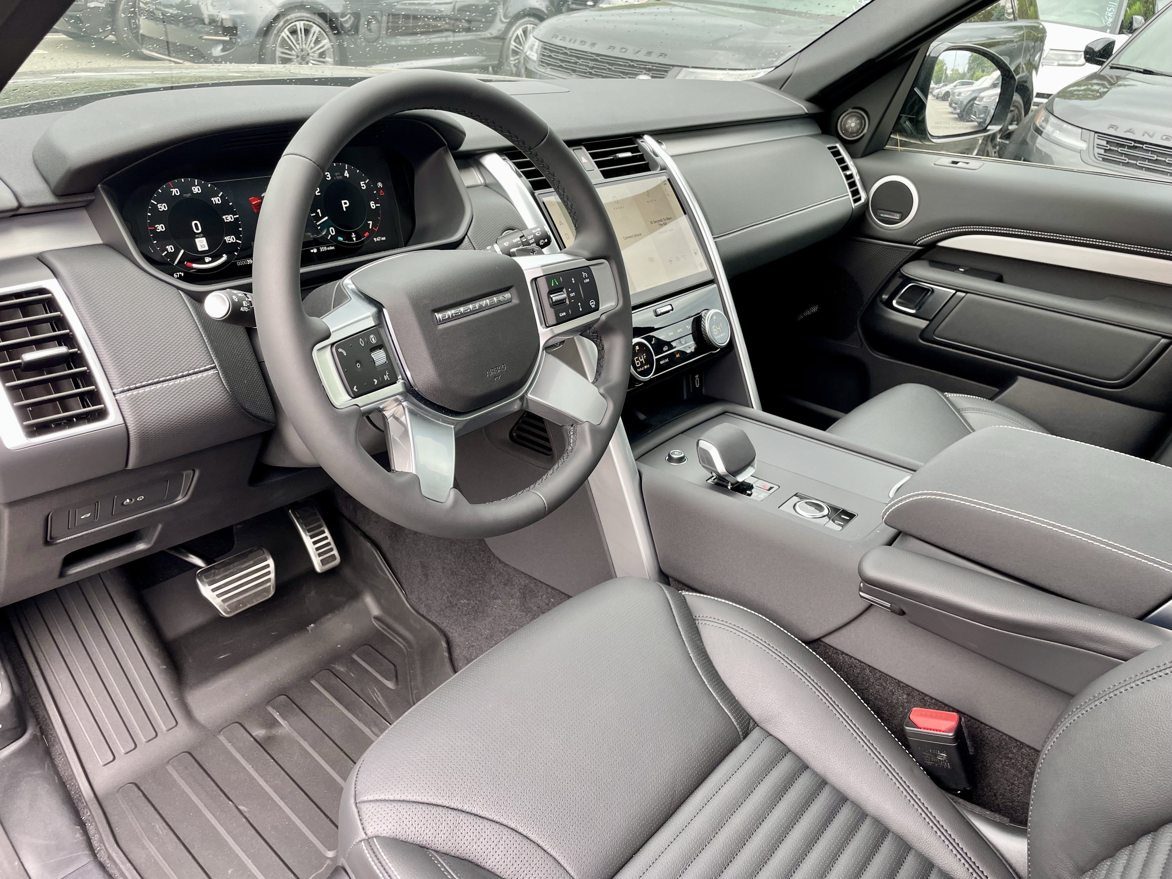 New 2026 Land Rover Discovery Limited Edition AWD/4WD image 13