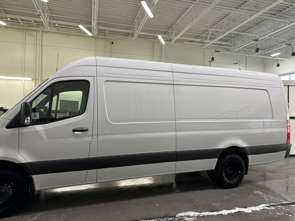 New 2025 Mercedes-Benz Sprinter 3500 image 2