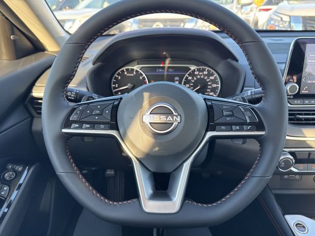 New 2025 Nissan Altima 2.5 SR image 9