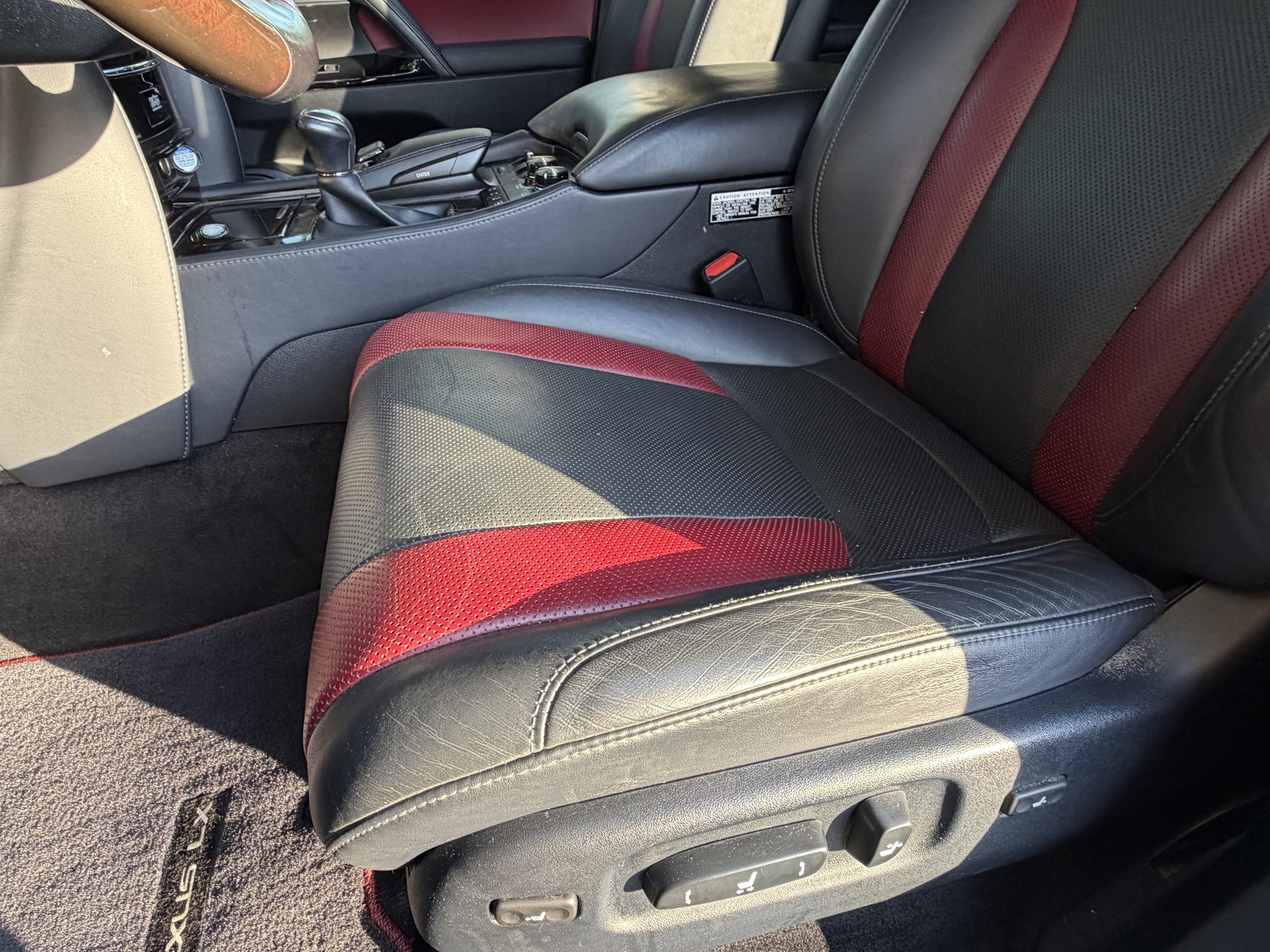 Used 2021 Lexus LX 570 4WD w/ Inspiration Series #2 image 17