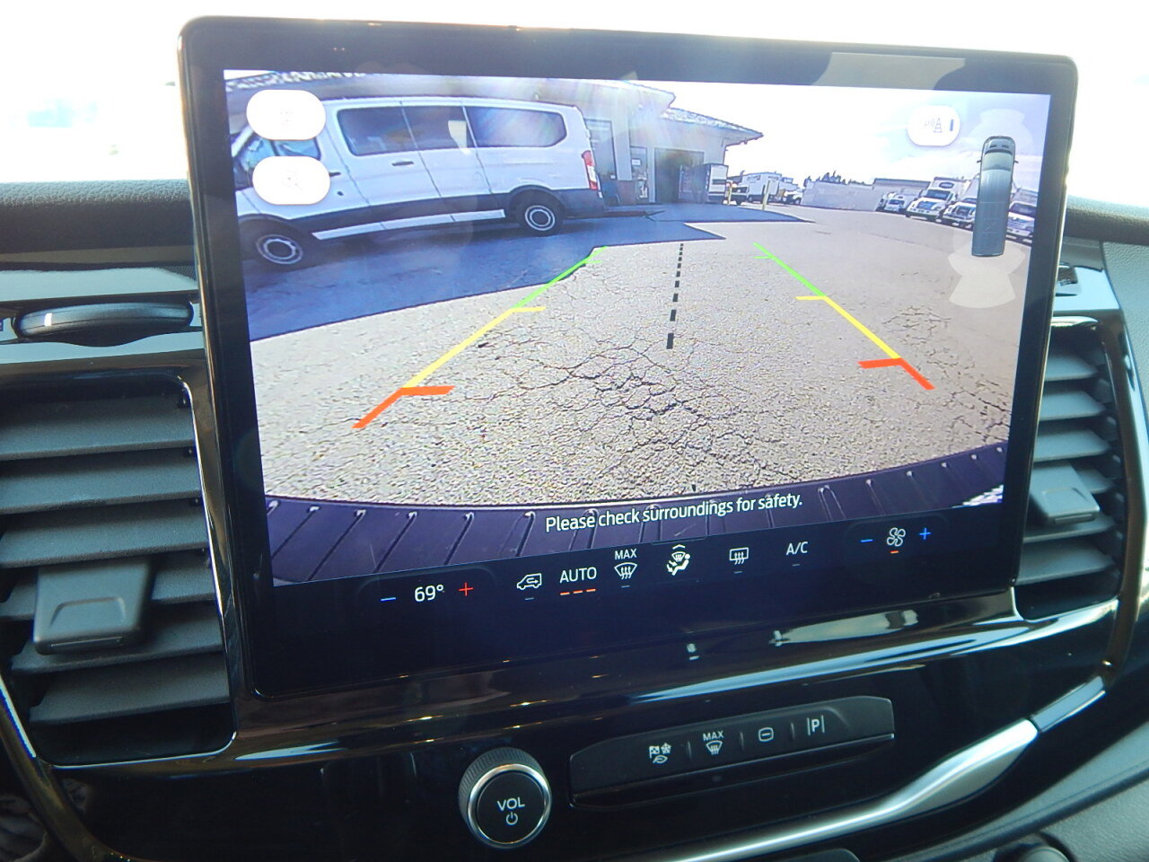 Used 2024 Ford Transit 350 XLT image 23