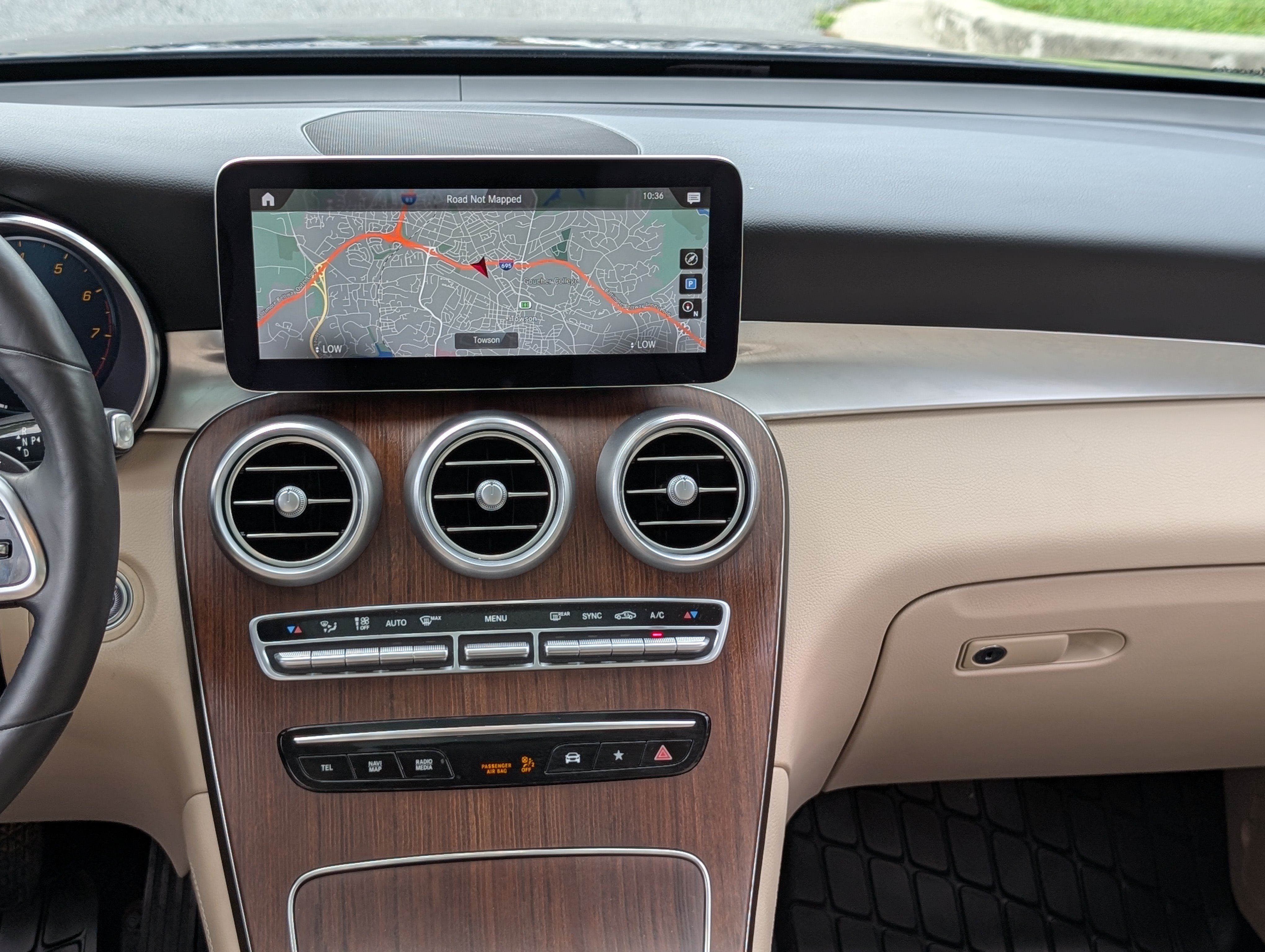 Used 2021 Mercedes-Benz GLC 300 4MATIC image 18