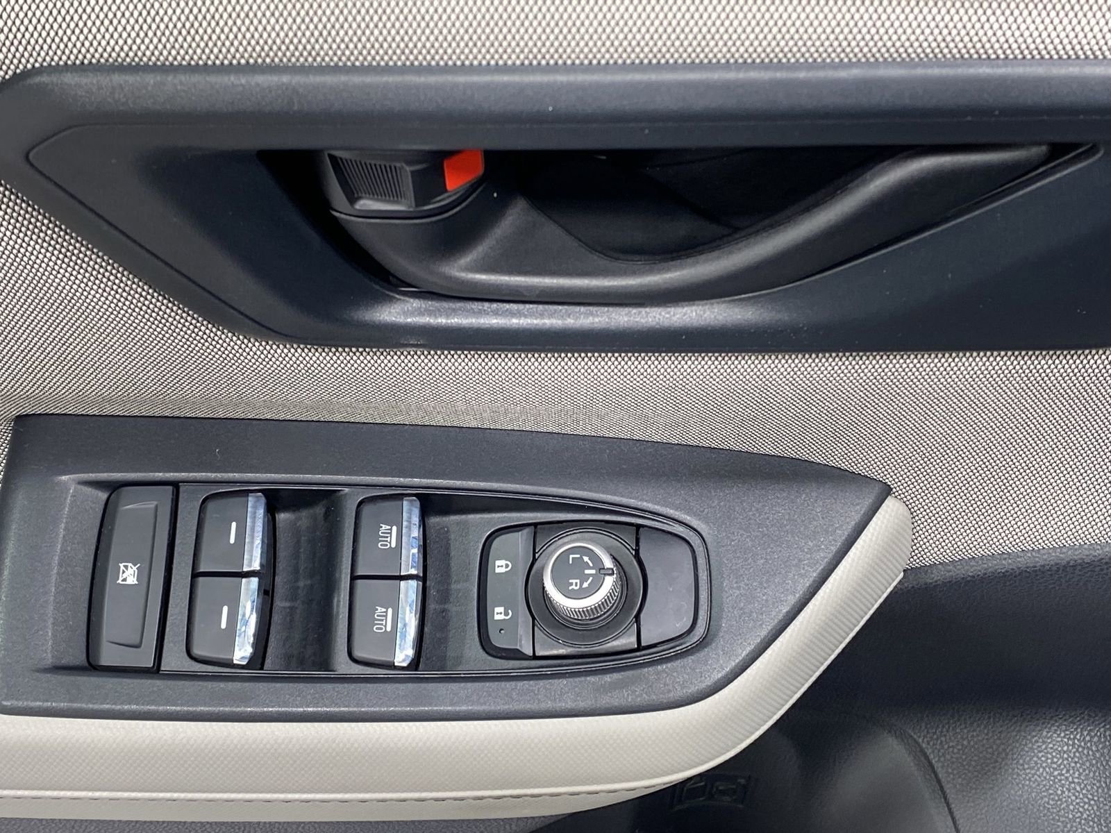 Certified 2025 Subaru Forester Premium AWD/4WD image 13