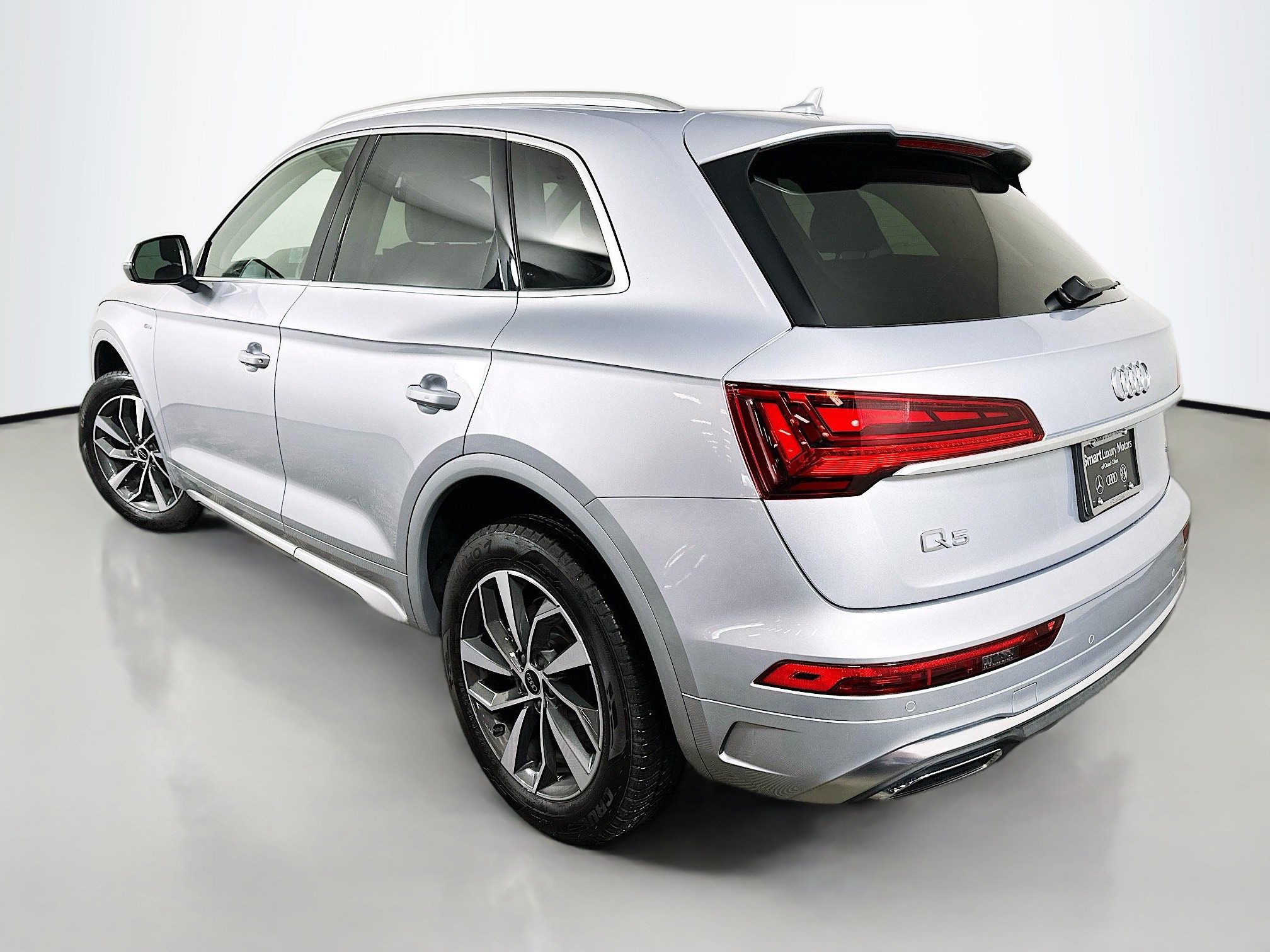 Used 2025 Audi Q5 2.0T Premium image 5
