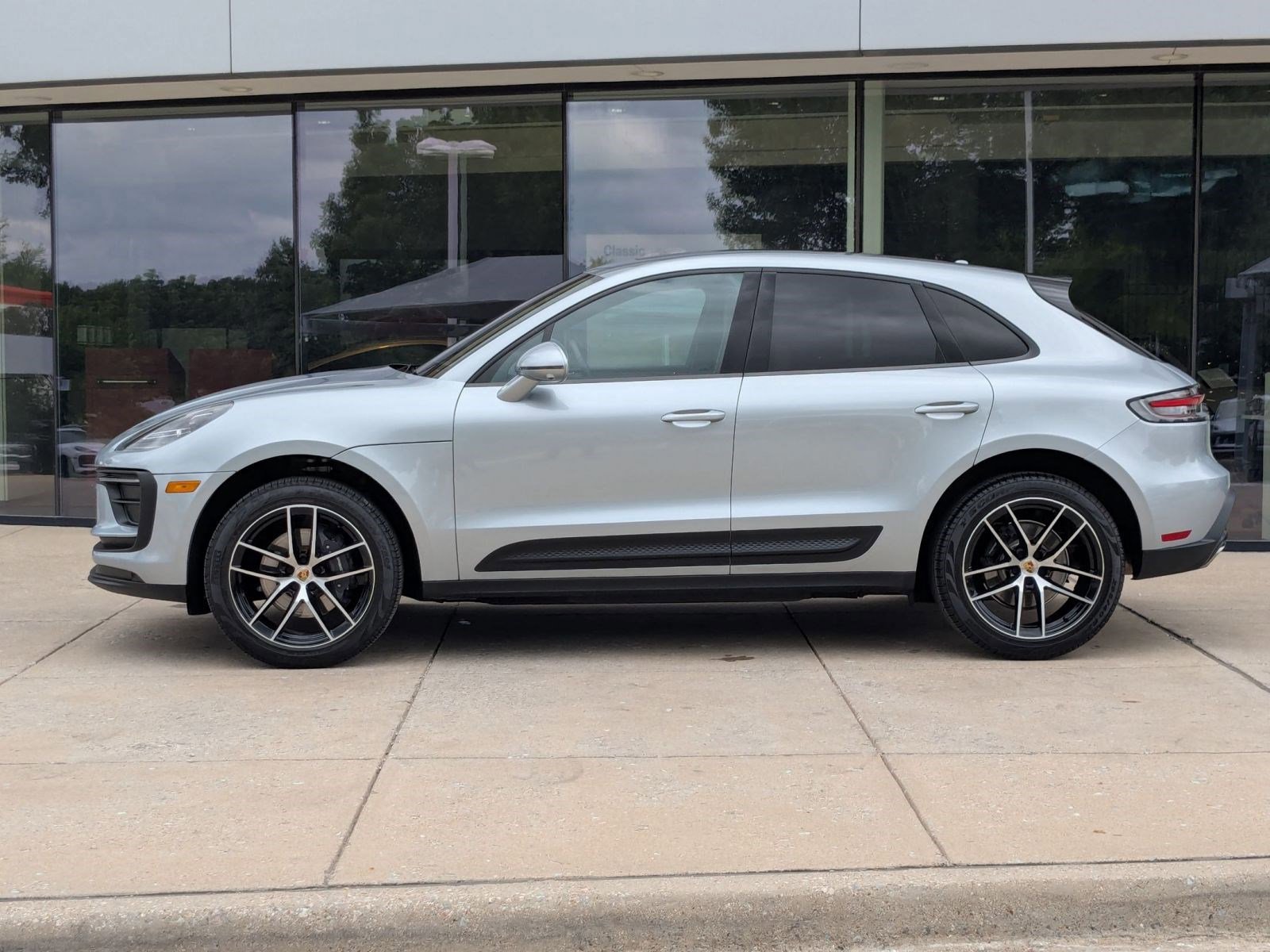 Certified 2026 Porsche Macan AWD/4WD video 2