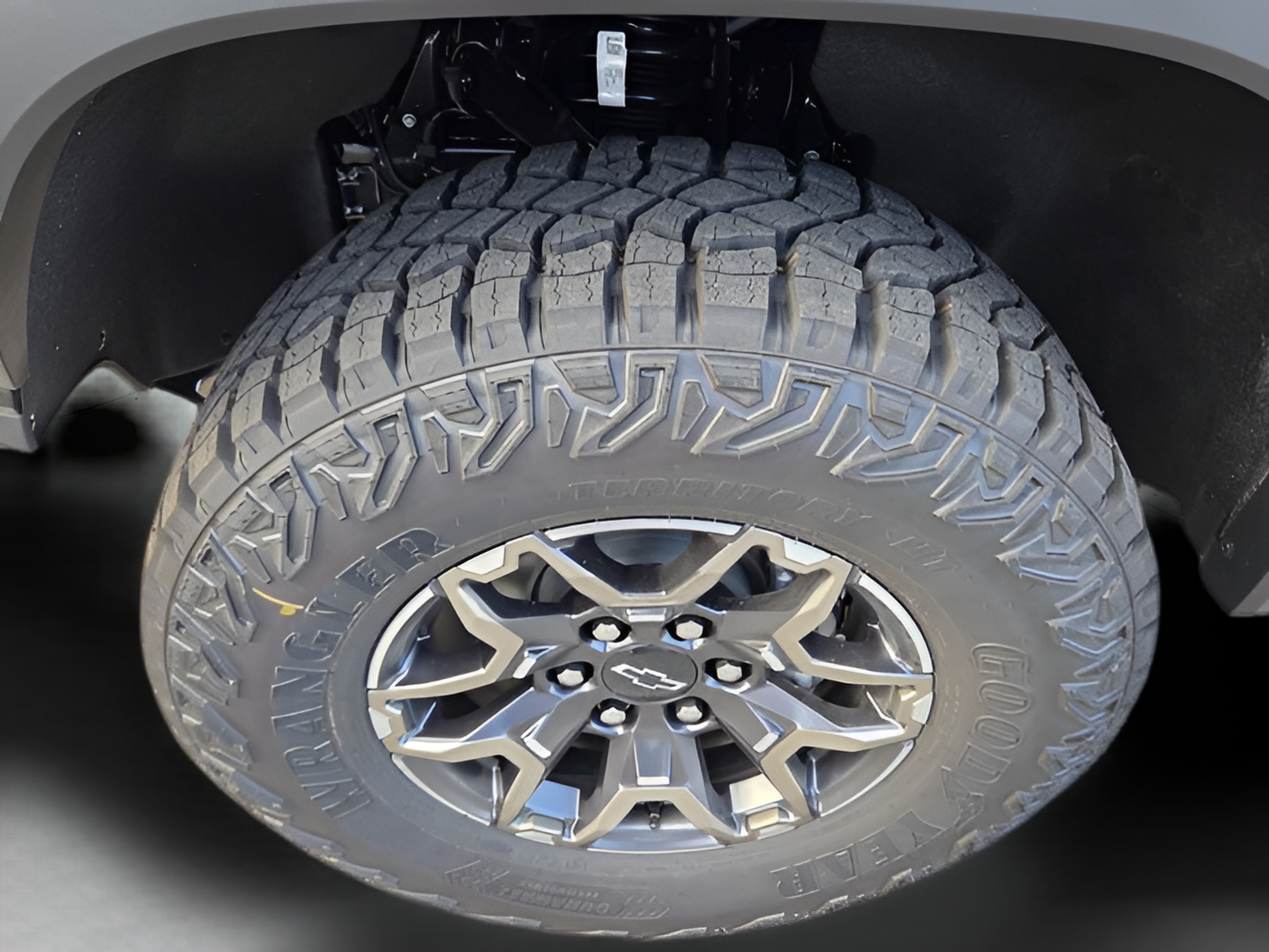 New 2026 Chevrolet Colorado ZR2 w/ Technology Package AWD/4WD image 32