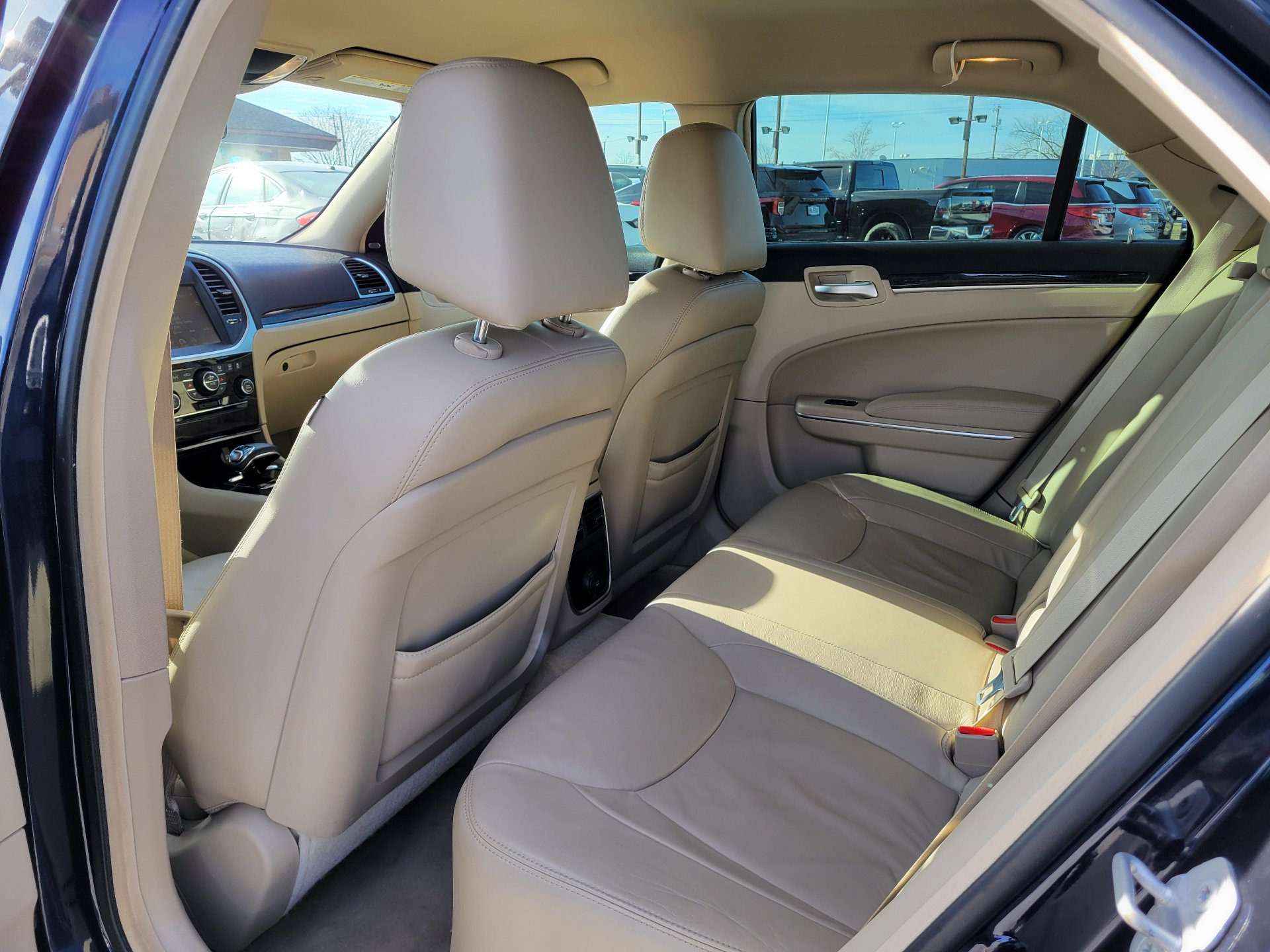 Used 2012 Chrysler 300 Limited image 12