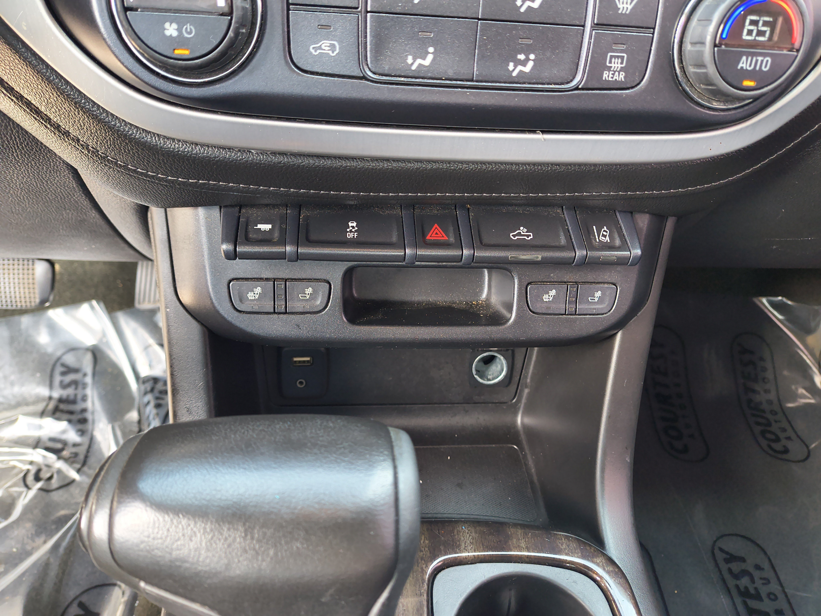 Used 2016 GMC Canyon SLT w/ Driver Alert Package RWD image 26
