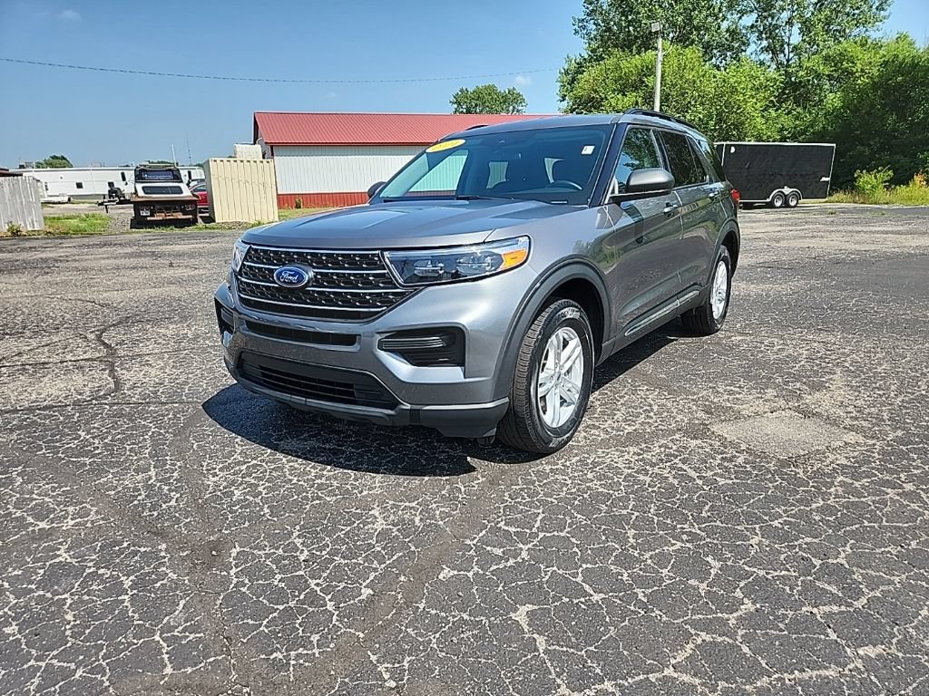 Used 2024 Ford Explorer XLT AWD/4WD image 11