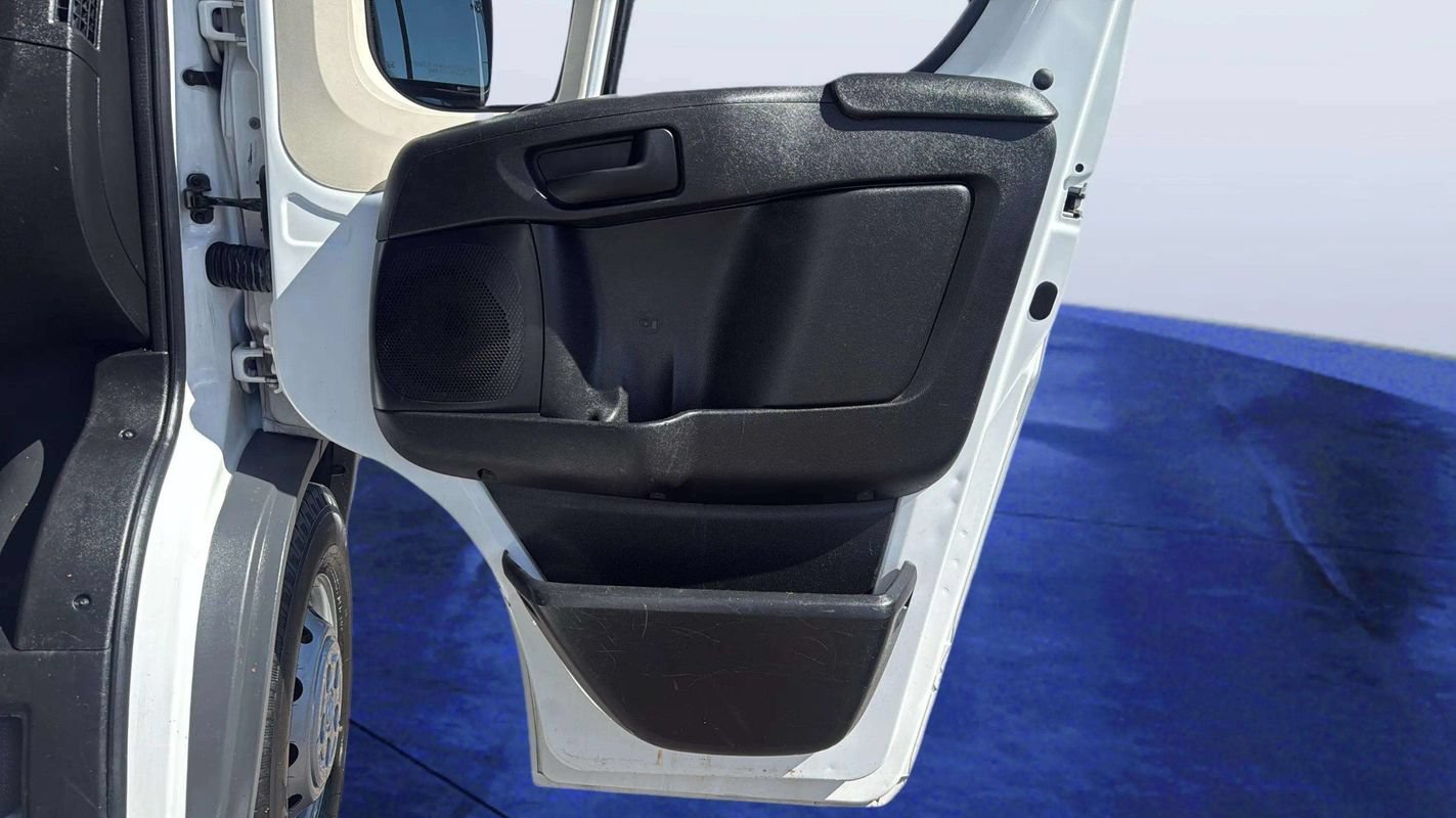 Used 2018 RAM ProMaster 2500 w/ Premium Appearance Group FWD image 14