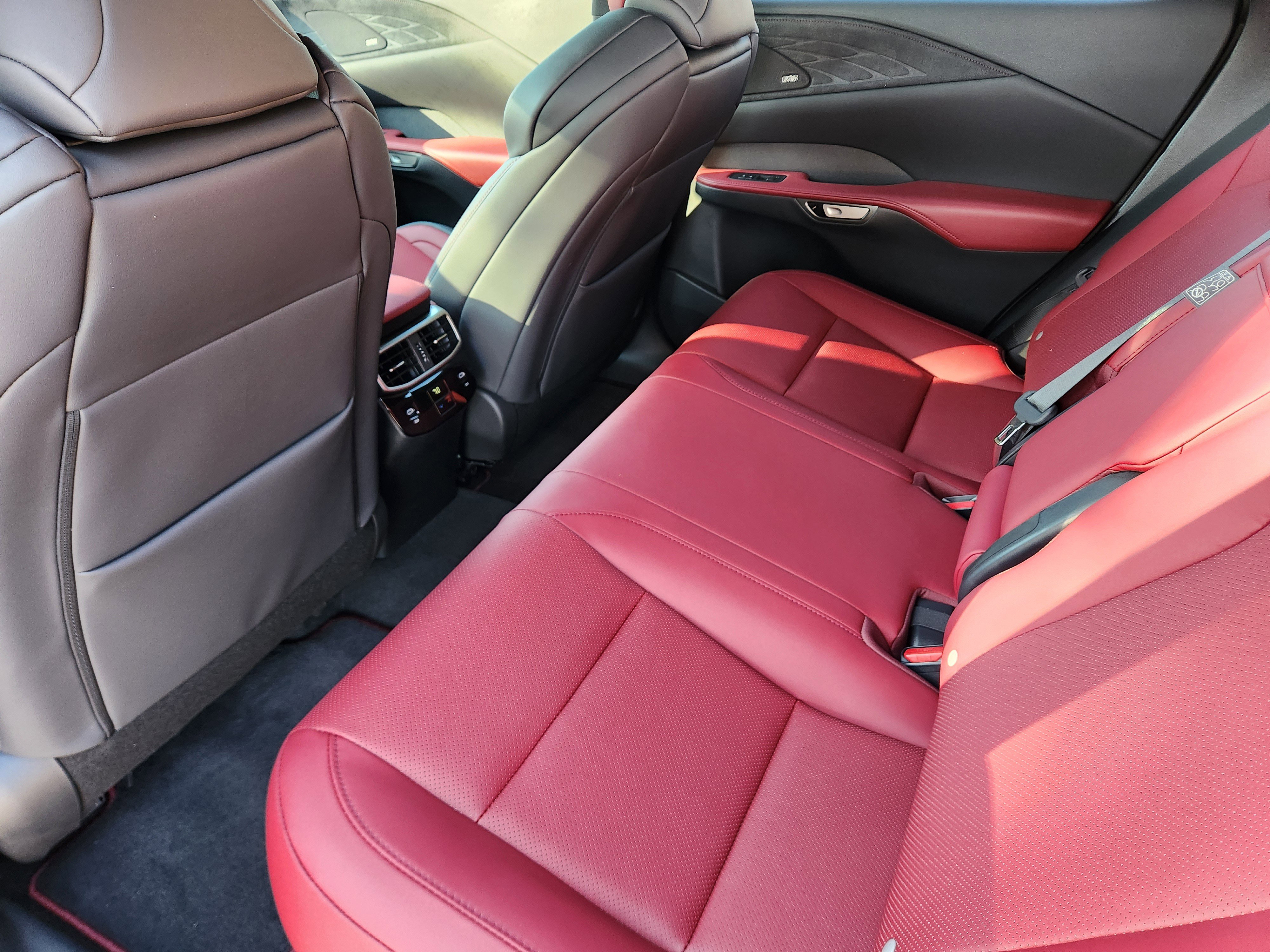 Used 2024 Lexus RX 350 F Sport image 37