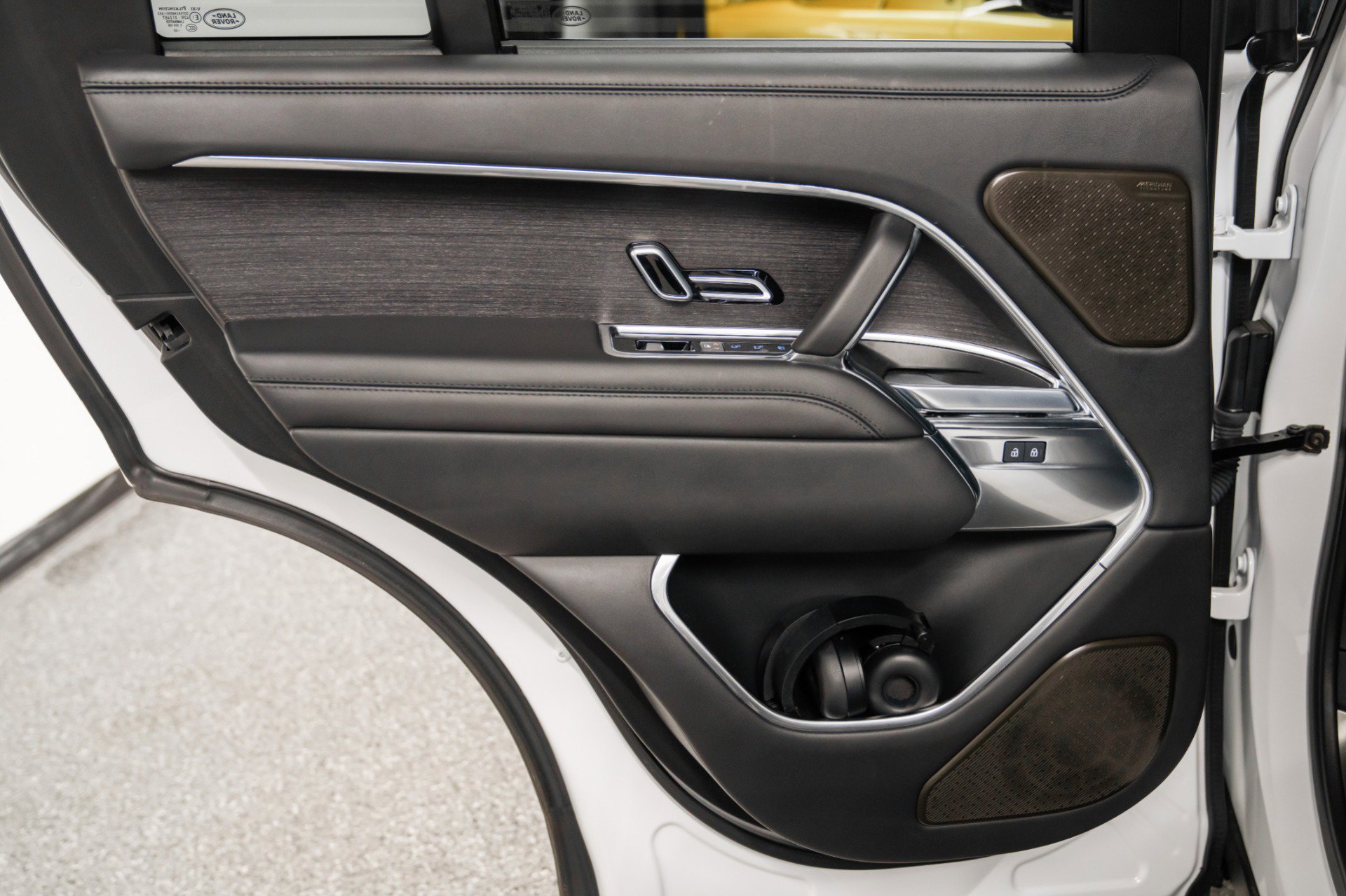 Used 2024 Land Rover Range Rover Autobiography image 35