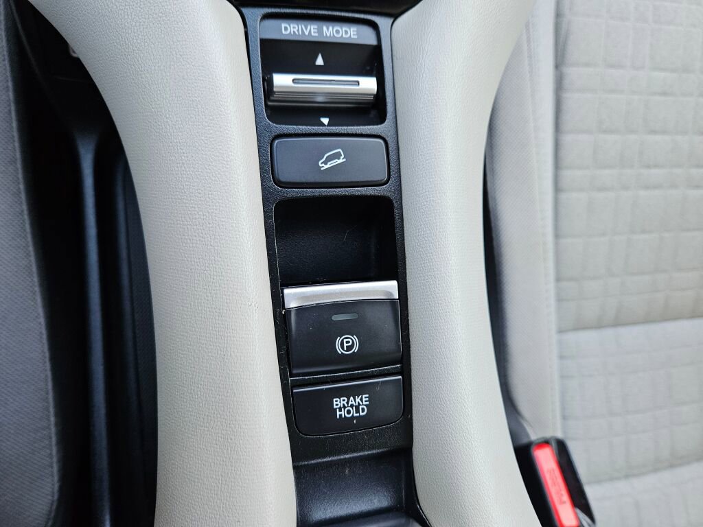 Used 2023 Honda HR-V LX image 22