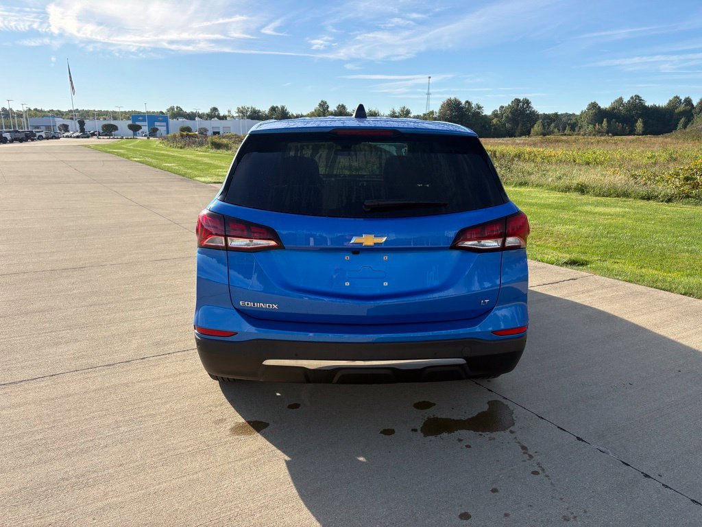 Used 2024 Chevrolet Equinox LT w/ LPO, Floor Liner Package FWD image 5