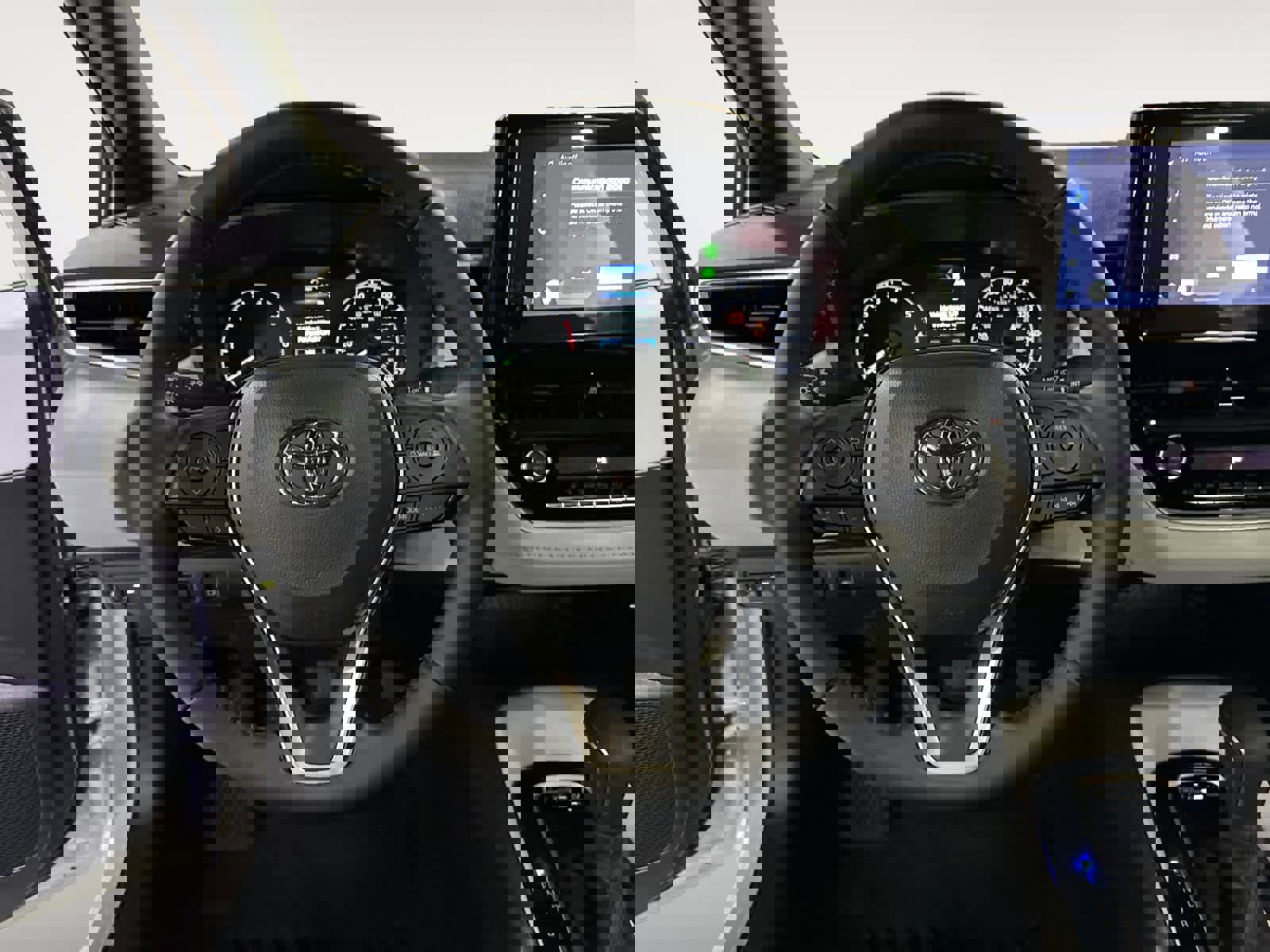 Used 2025 Toyota Corolla SE image 17