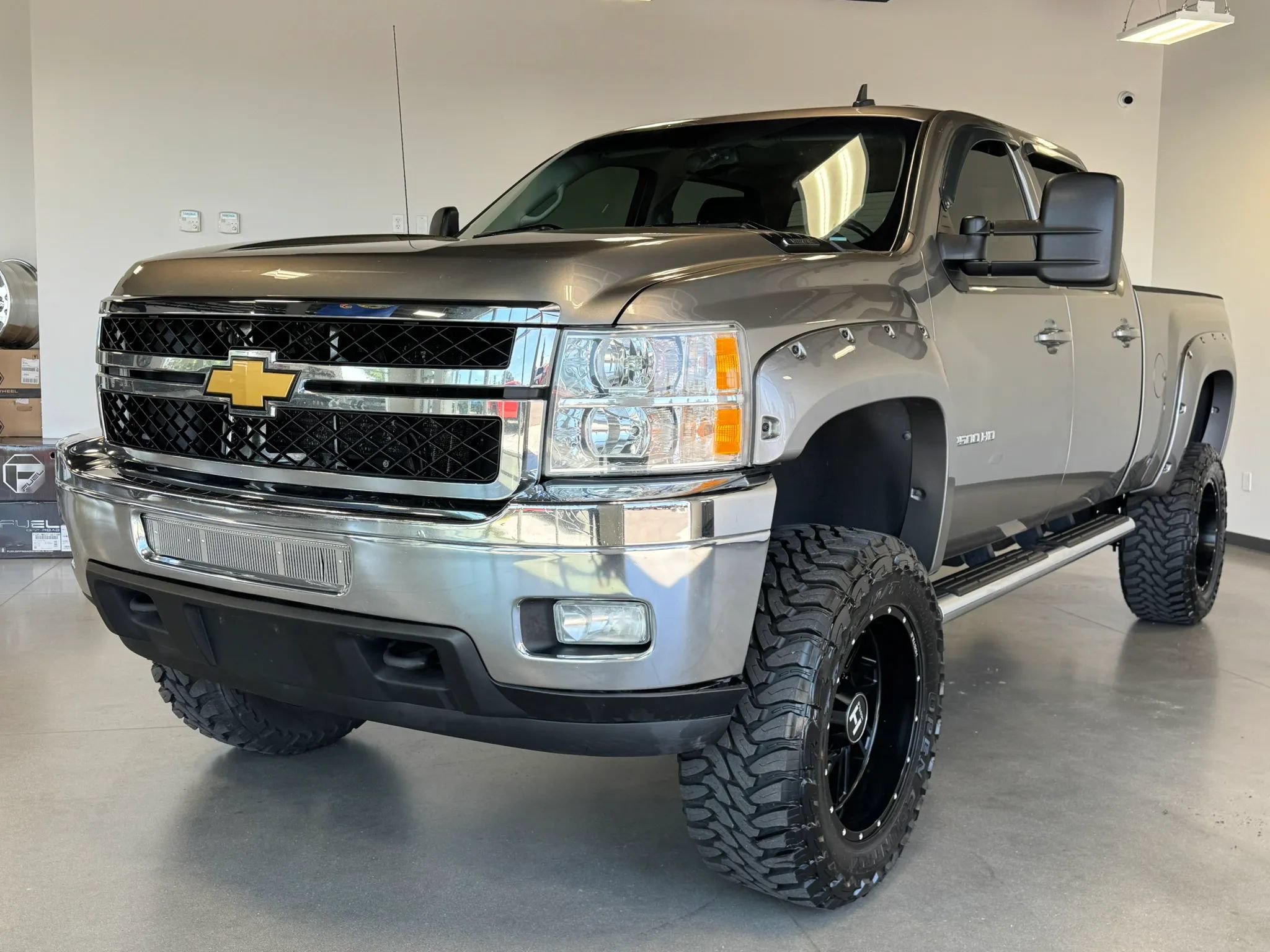 Used 2013 Chevrolet Silverado 2500 LTZ AWD/4WD image 3