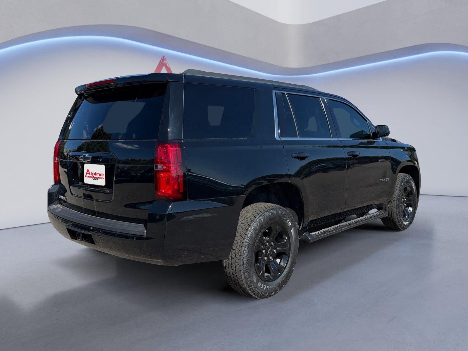 Used 2019 Chevrolet Tahoe LS w/ Enhanced Driver Alert Package AWD/4WD image 5