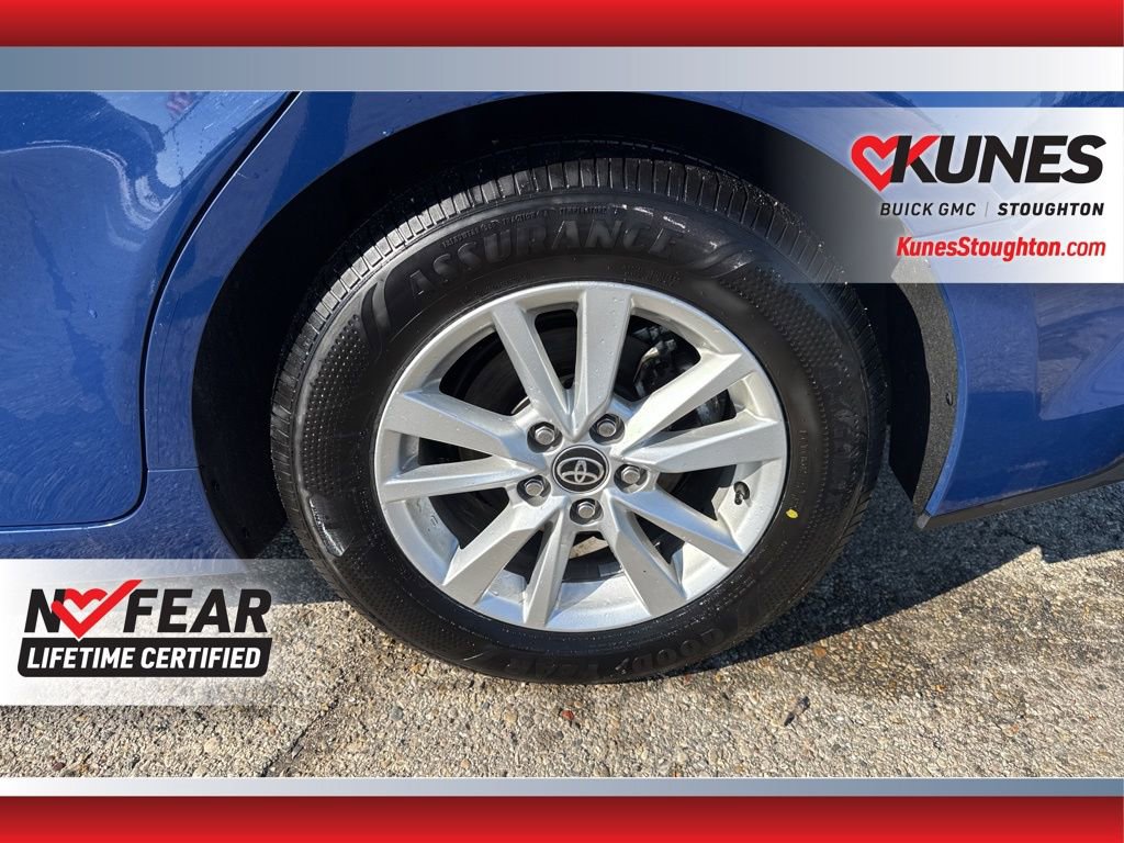 Used 2025 Toyota Camry LE image 18