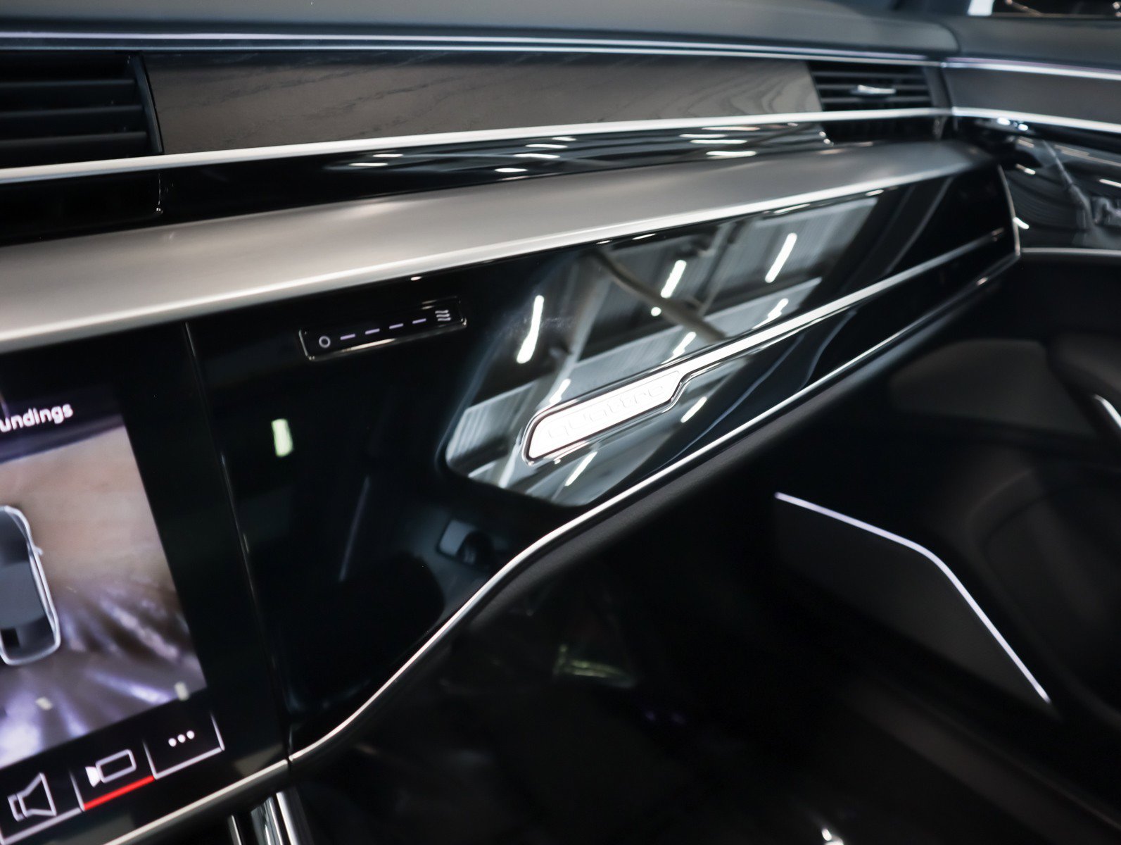 New 2026 Audi A8 L 3.0T AWD/4WD image 21