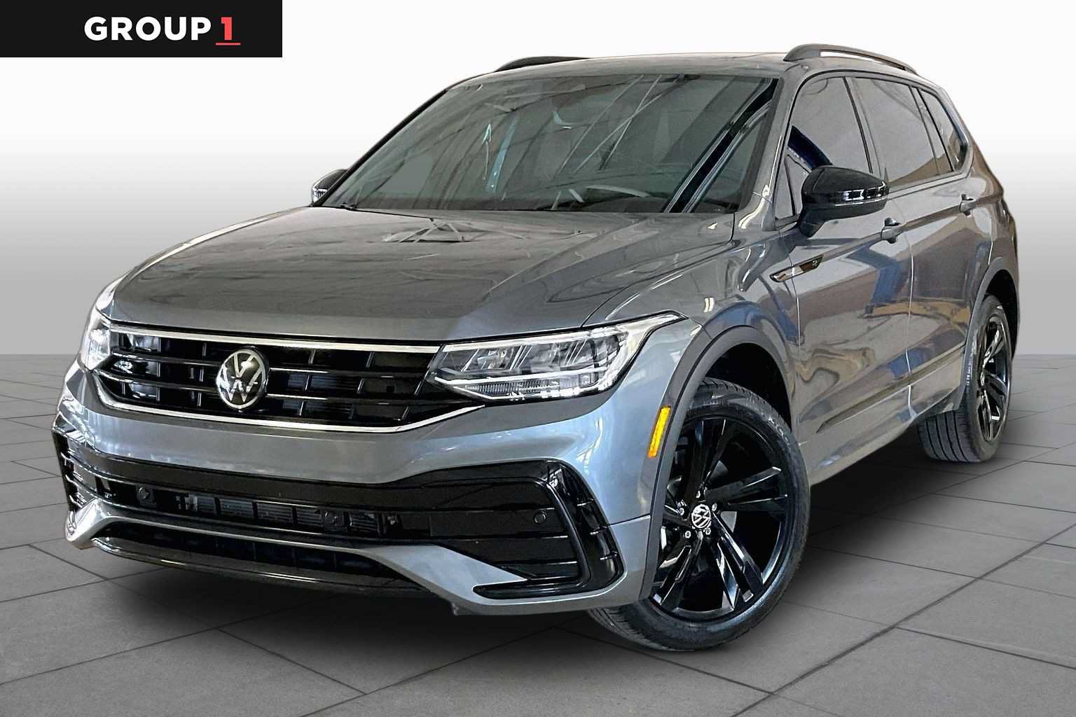 Used 2023 Volkswagen Tiguan SE R-Line AWD/4WD image 1