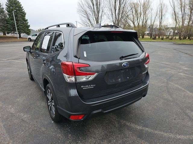 Used 2023 Subaru Forester Limited image 3