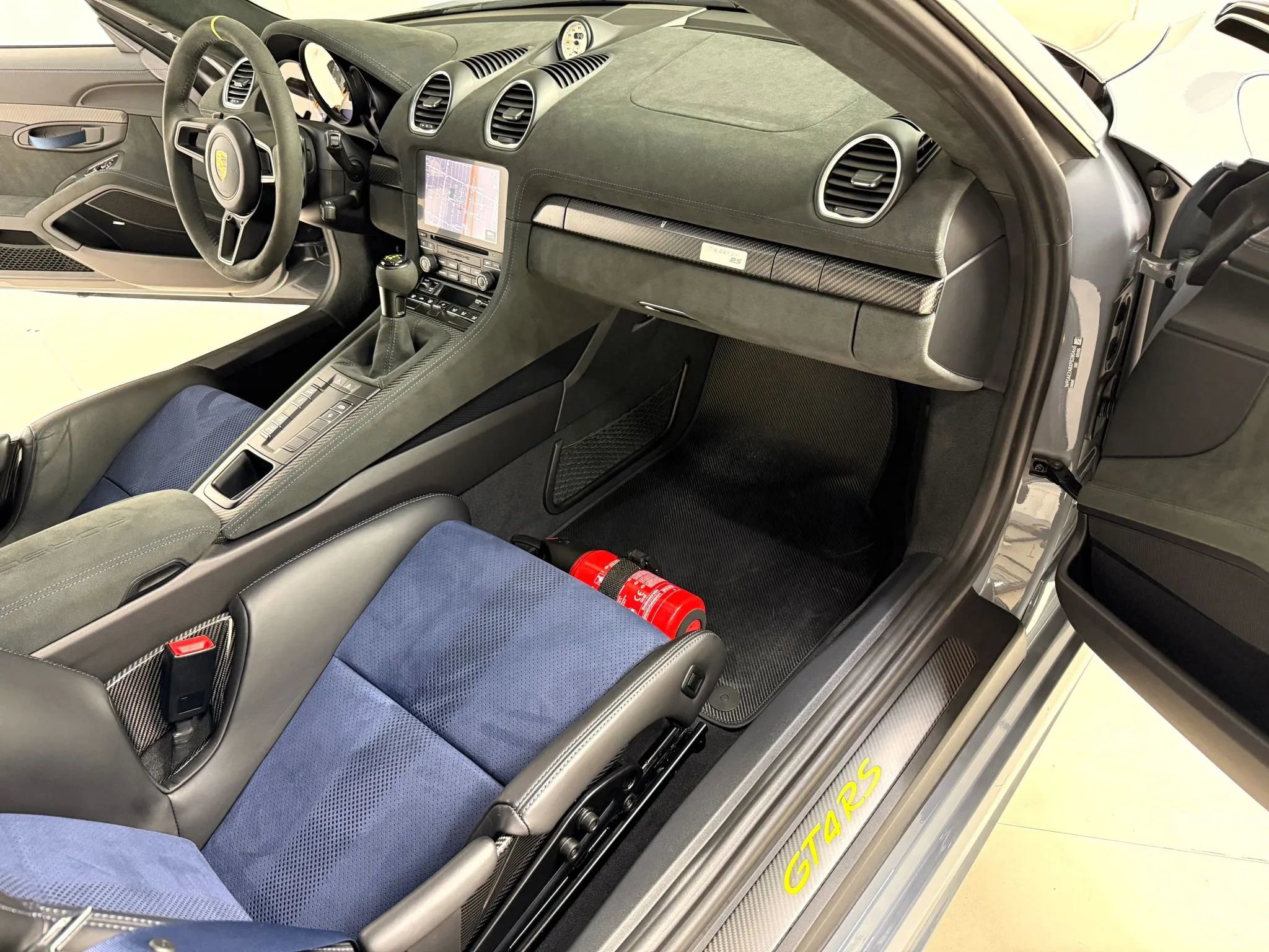 Used 2023 Porsche 718 Cayman GT4 RS image 27